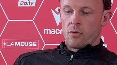 Pas un problème de mentalité, mais de régularité pour Vincent Euvrard, qui a vu un groupe « touché dans son orgueil » - Après sa défaite face à l’Antwerp, le Standard va tenter de réagir avec un déplacement à Genk. Pour Vincent Euvrard, il faut s’appuyer sur cette défaite face aux Anversois pour tenter de gommer ces erreurs qui offrent des buts à l’adversaire et trouver une régularité dans le contenu proposé qui doit permettre d’enchaîner les résultats.