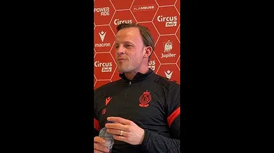 « J’adore la pression qu’il y a à l’intérieur et à l’extérieur » : Vincent Euvrard ouvre la porte à une prolongation - Alors qu’il reste un peu plus d’un an de contrat à Vincent Euvrard au Standard, des rumeurs de prolongation sont sorties cette semaine. En conférence de presse, le coach de 44 ans est revenu sur celle-ci et ne dit pas non à une prolongation.