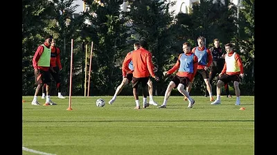 Le tiki taka du Standard, en stage à Lagos - La belle phase de possession du Standard, en stage au Portugal.