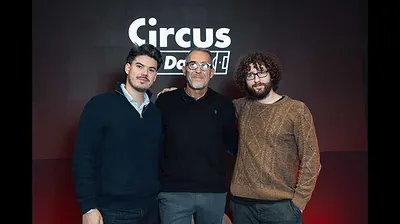 Stay Onside – Onze Kuifjes in Amerika - Onze wekelijkse podcast “Stay Onside” is terug! Deze week blikken we terug op de loting voor het WK. De focus ligt uiteraard op de groep van de Rode Duivels.