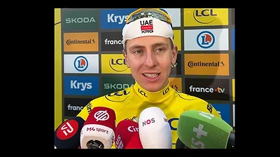 "Ze zijn allemaal speciaal": Tadej Pogacar viert zijn vijfde eindzege in de Tour de France.