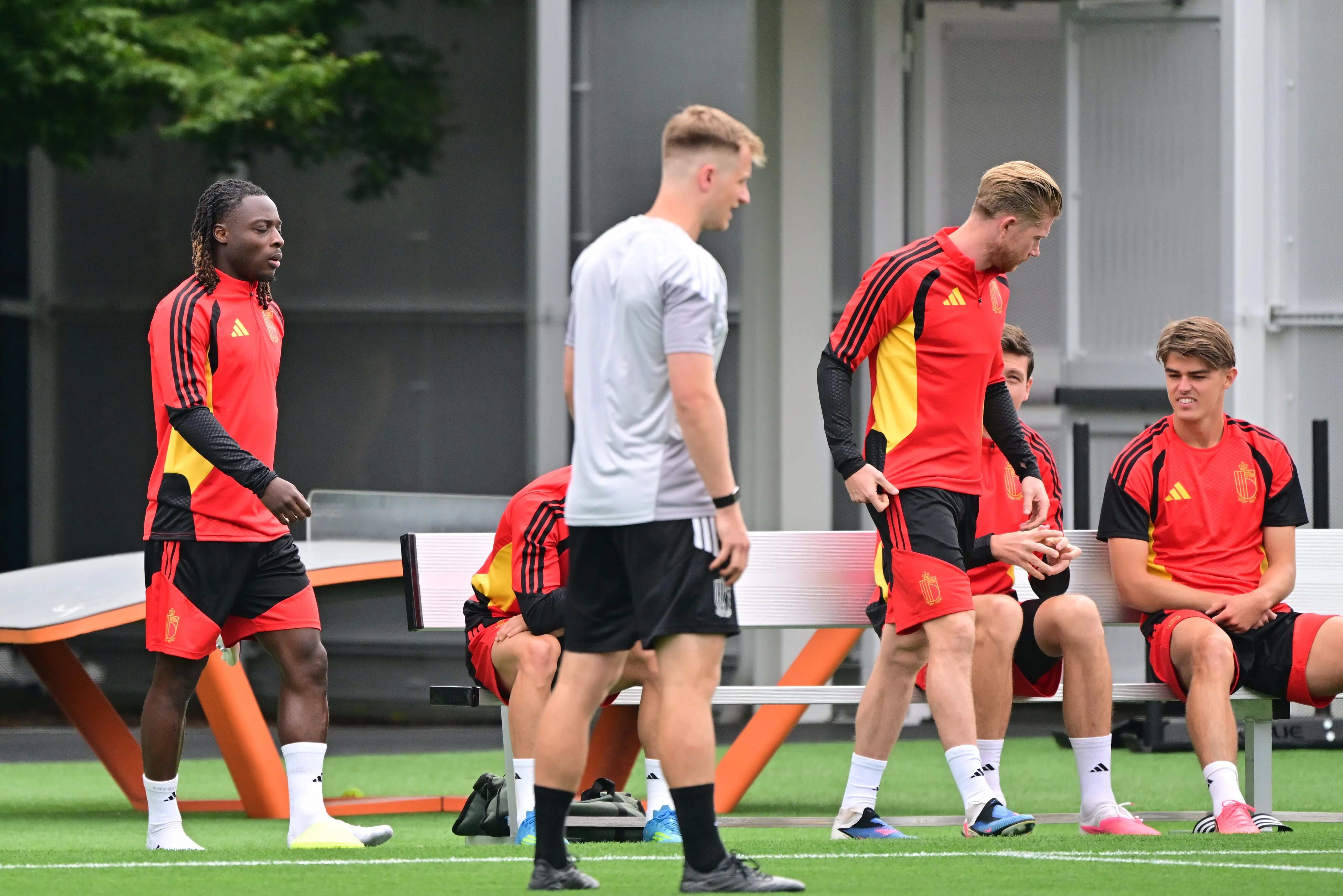 Excellente nouvelle pour les Diables rouges : Jérémy Doku s’est entraîné sans problème ce jeudi ! - BELGA - Tom Oliver