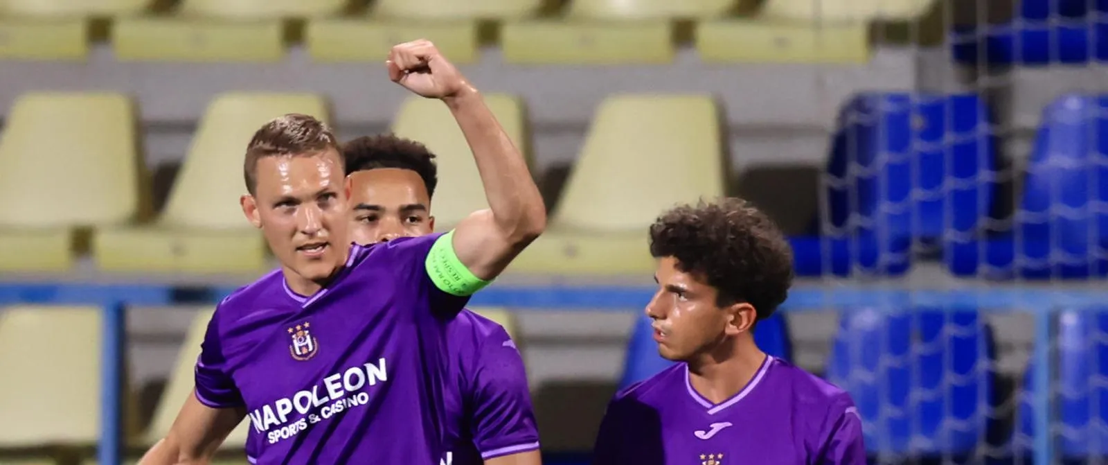 Augustinsson buteur.