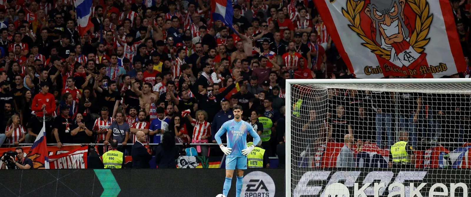 Courtois avec les fans de l’Atlético.