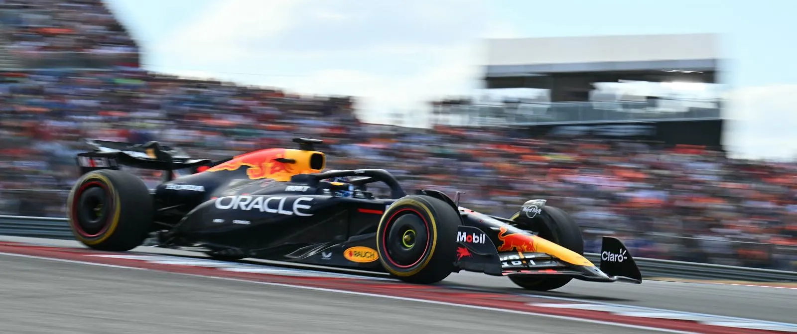 Verstappen vainqueur.