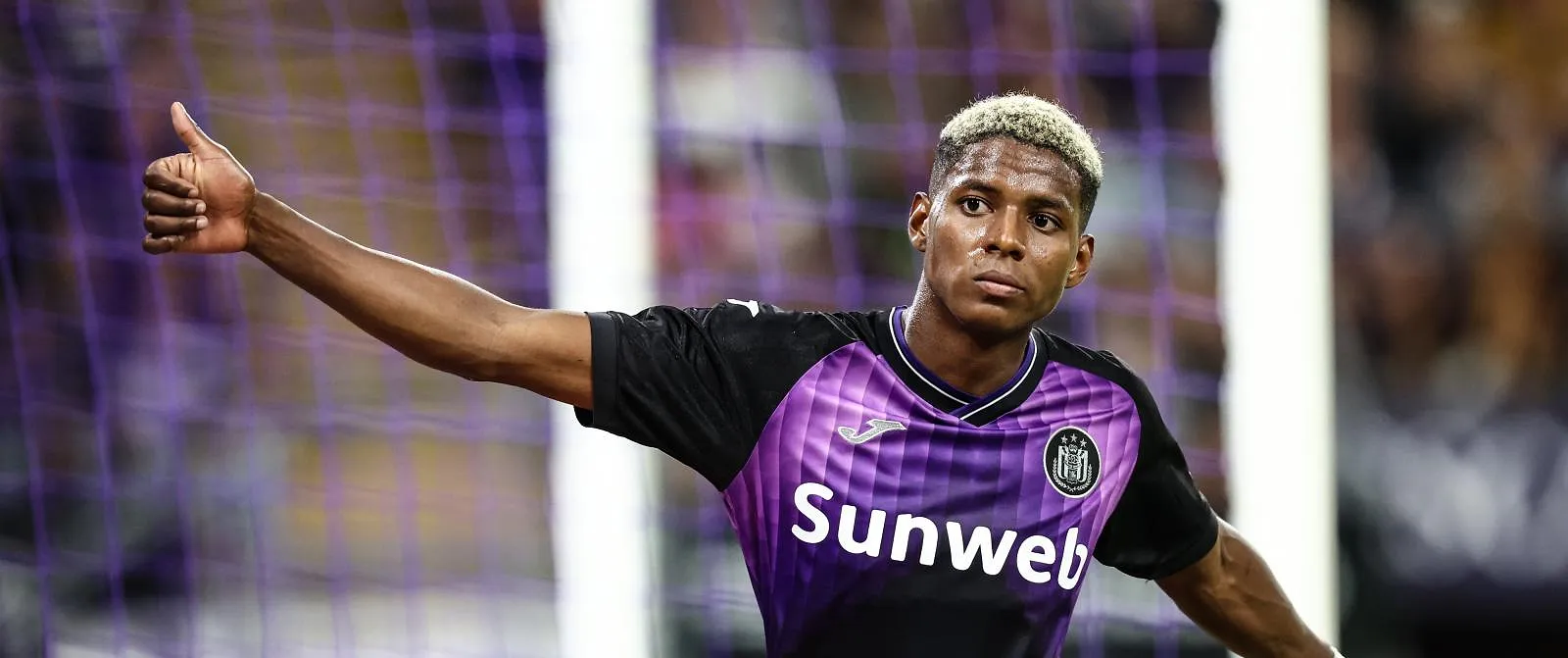 Angulo pourrait-il quitter Anderlecht ? La déclaration d’Hasi qui risque d’inquiéter les fans - Tom Oliver