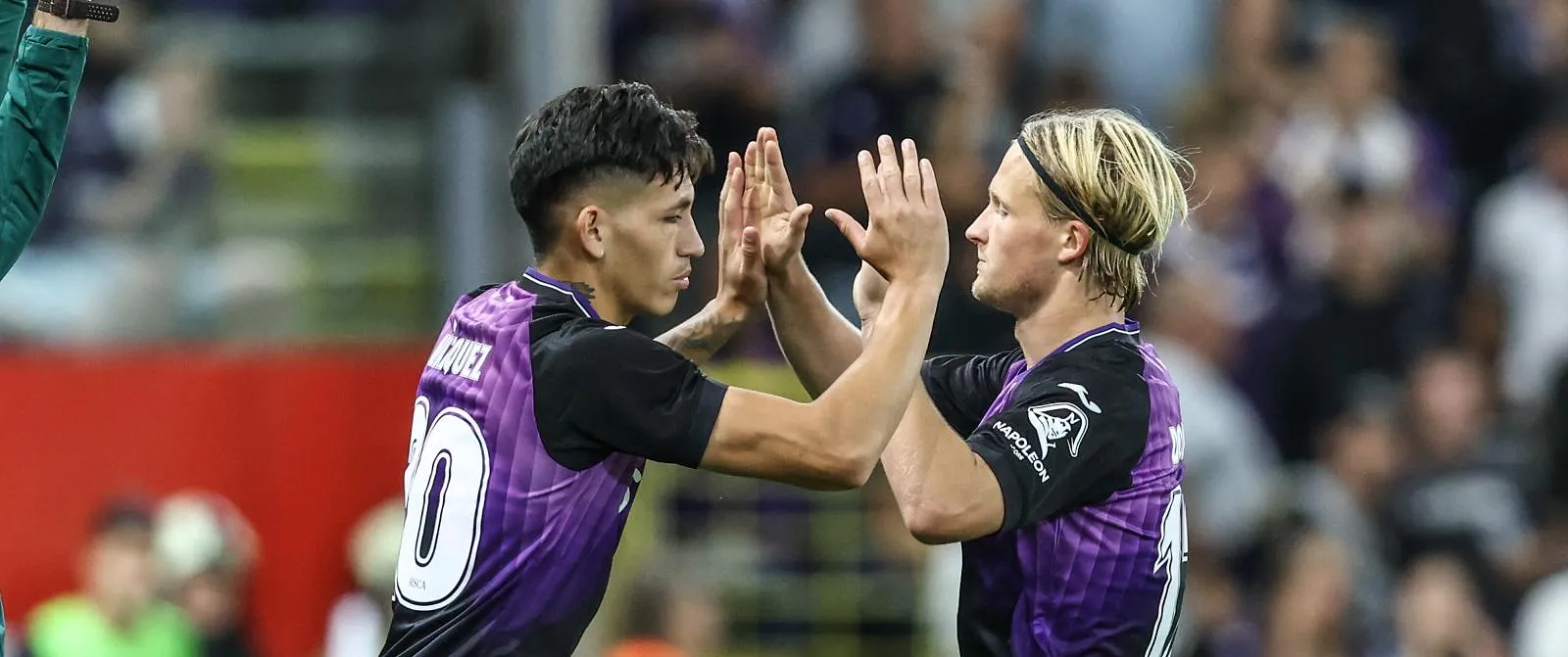 Dolberg quitte Anderlecht : les Mauves vont se chercher un nouvel attaquant… à prix réduit ! - Tom Oliver