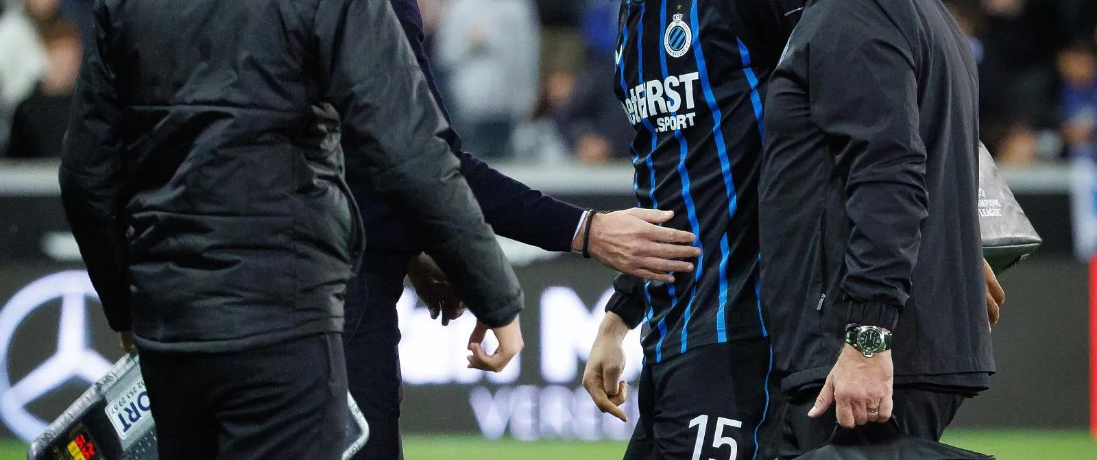 Gros coup dur pour Bruges, qui devra se passer de Raphael Onyedika au Standard et à l’Atalanta ! - Tom Oliver