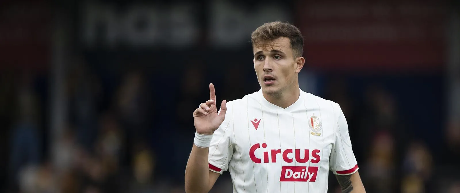 Dennis Ayensa : « Le Real Madrid ne m’a pas appelé donc je n’avais pas de raison de partir du Standard » - Tom Oliver