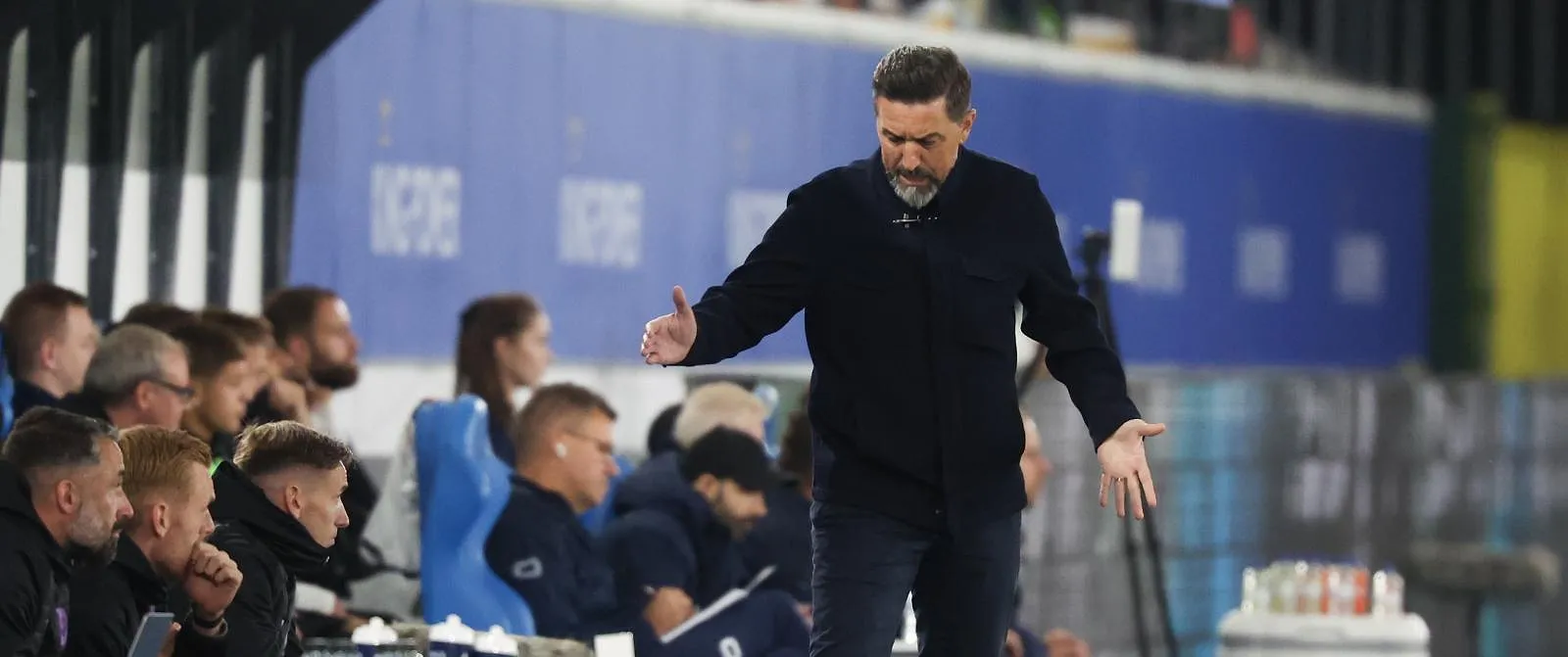 Besnik Hasi déçu par le match contre l’OHL : « C’était insuffisant de la part de tout le monde » - Samuel Guadi