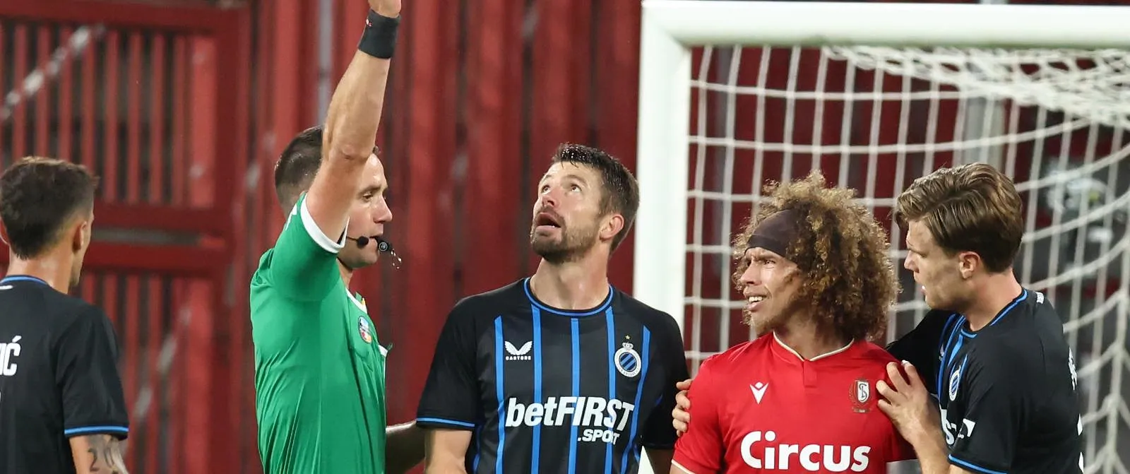 Marlon Fossey exclu à l’heure de jeu pour jeu dangereux sur Tzolis (video) - Samuel Guadi