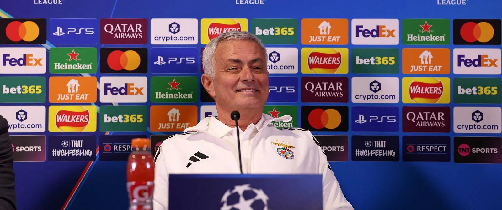 De retour à Chelsea avec Benfica, Mourinho fait du Mourinho : « Personne n’est plus grand que moi ici » - Tom Oliver