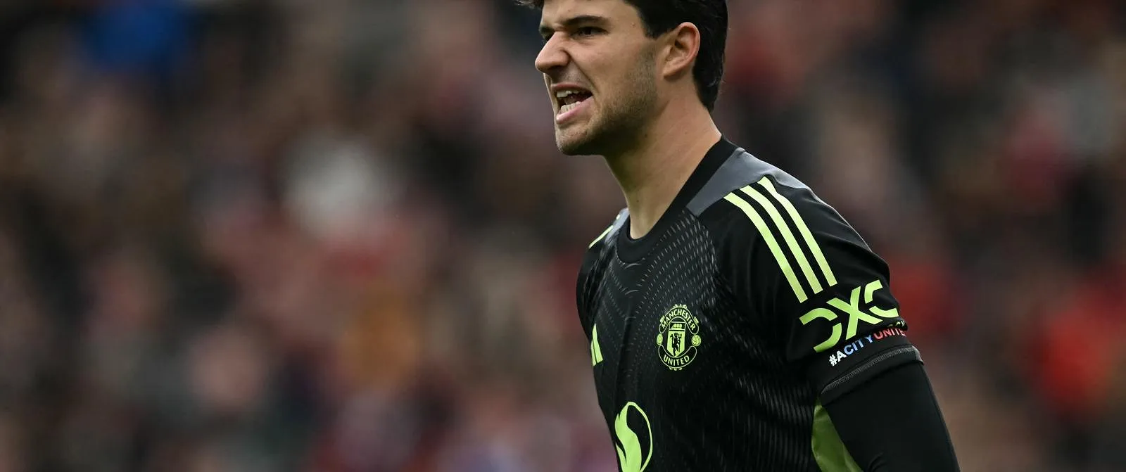 Une légende de Manchester United encense déjà Lammens : « Enfin une performance solide d’un gardien » - Tom Oliver