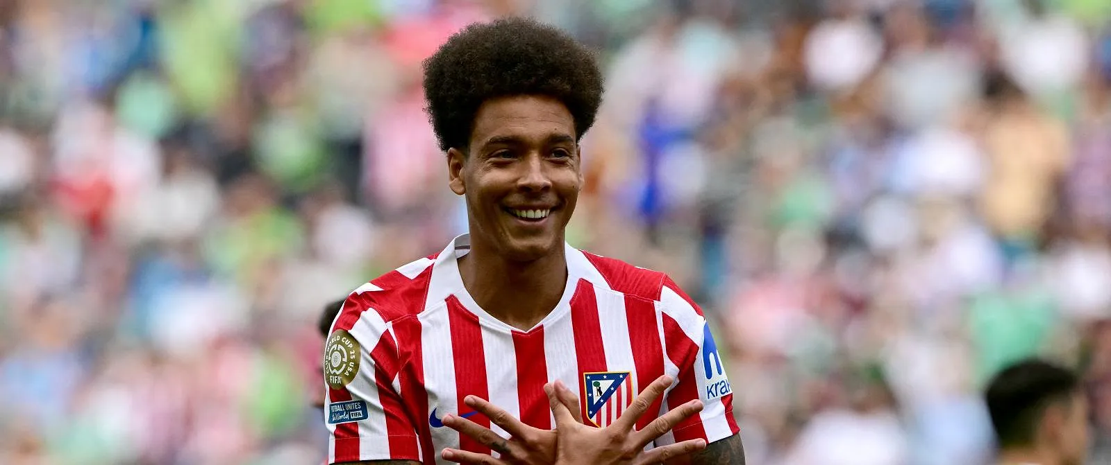 Axel Witsel marque un but splendide contre le Barça avec une retournée acrobatique (video) - Samuel Guadi