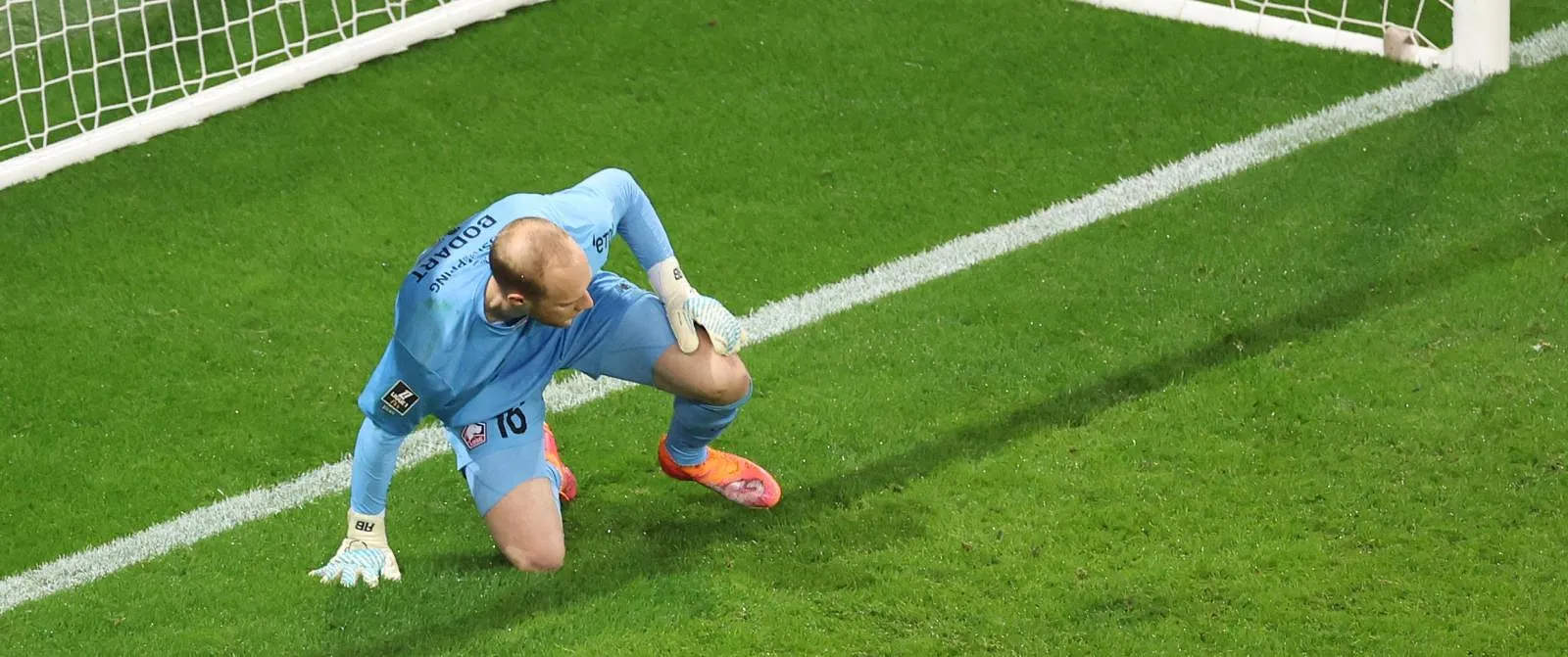 « Maladroit », « 2 erreurs qui pèsent lourd » : Arnaud Bodart se rate complètement avec Lille ! (vidéo) - Tom Oliver