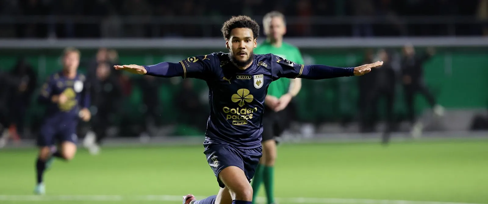 La Louvière sort victorieuse d’un temps additionnel dingue face au Cercle - Belga