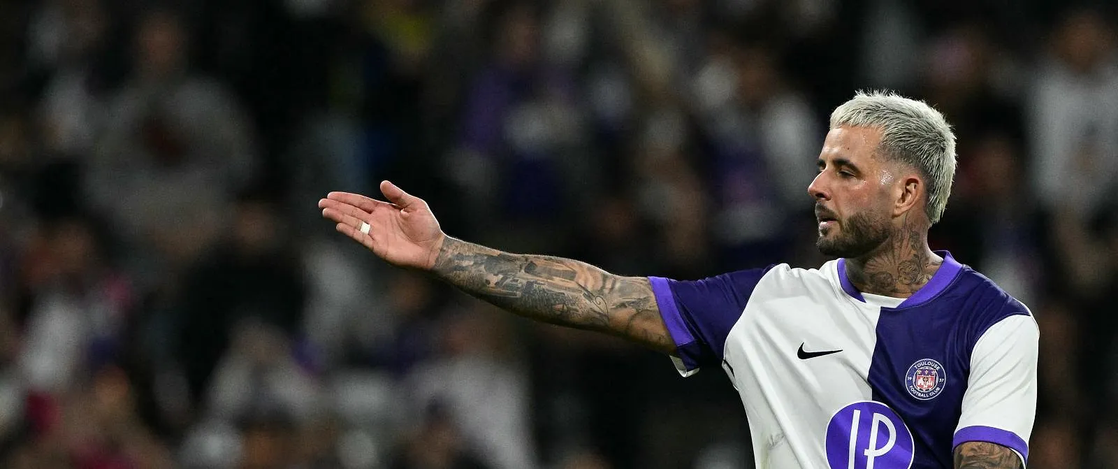 Donnum au cœur d’une énorme polémique en France : accusé de racisme, l’ancien du Standard se défend ! - Tom Oliver