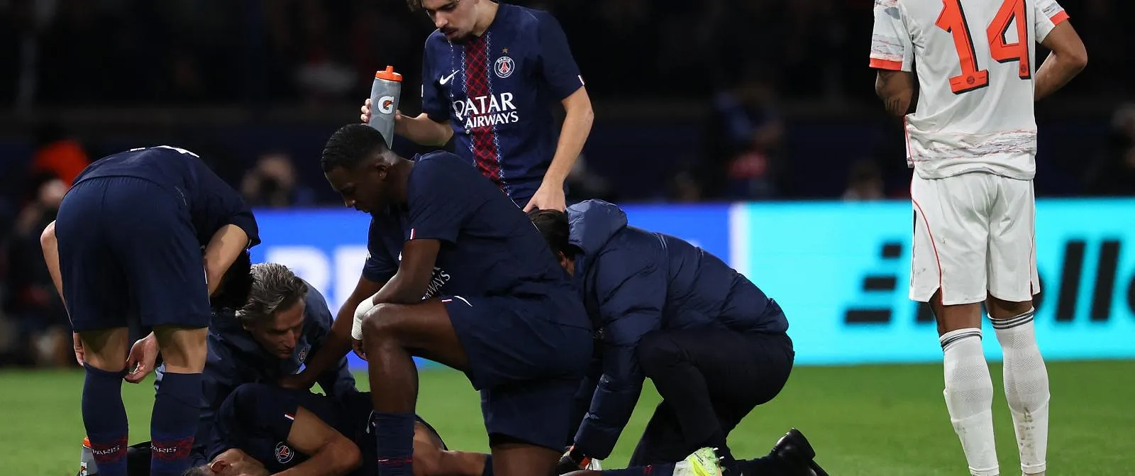 Une défaite accompagnée de deux blessés : le PSG a vécu une soirée catastrophique contre le Bayern - Samuel Guadi