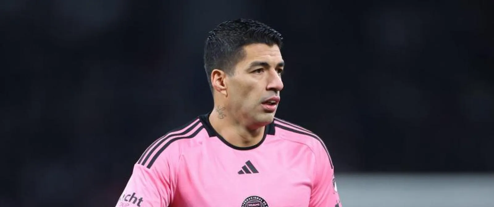 Luis Suarez s’en prend violemment à un ancien joueur d’Anderlecht - Samuel Guadi