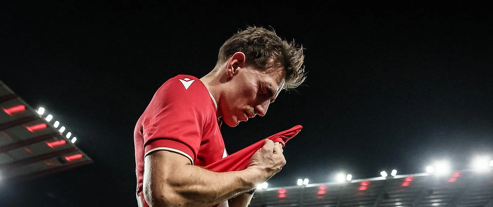 Nielsen et Ilaimaharitra out, Lawrence et Mehssatou de retour : le point sur les blessés du Standard ! - Circus Daily