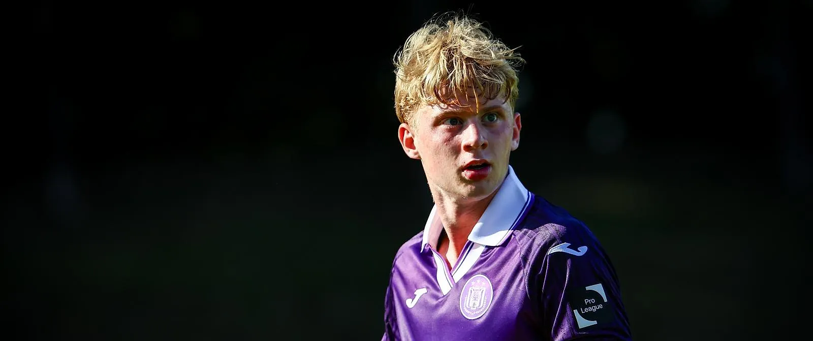 À peine parti d’Anderlecht, Cedric Hatenboer se fait déjà remarquer de la mauvaise manière - Samuel Guadi