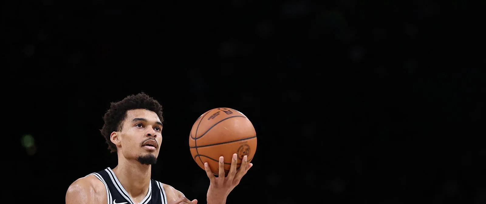 San Antonio fête le retour de Wemby en éliminant l’OKC d’Ajay Mitchell pour rejoindre la finale de la NBA Cup - Belga