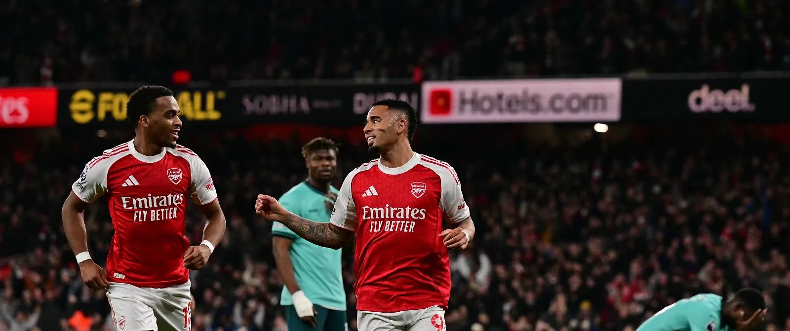 Deux autobuts et une prestation médiocre : Arsenal et Trossard s’en sortent de justesse face à Wolverhampton