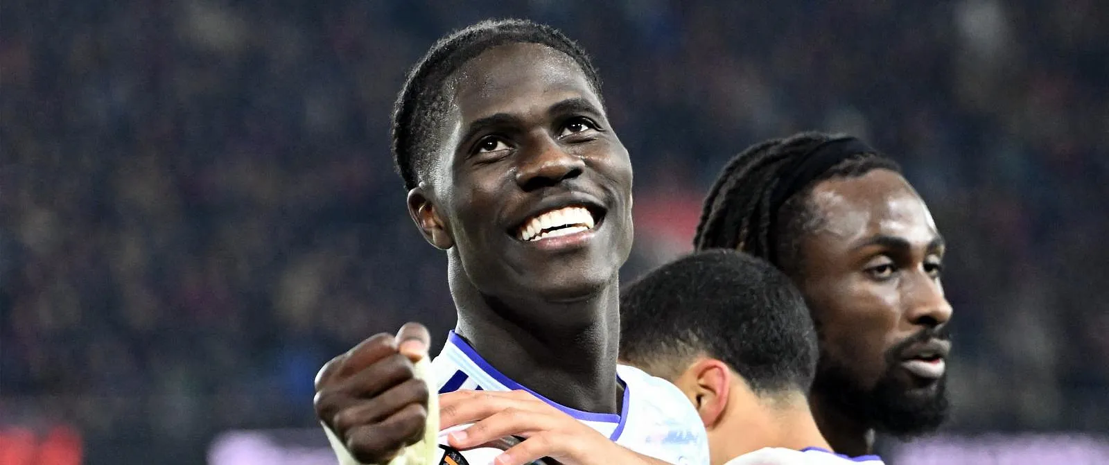 Aston Villa enchaîne une 10e victoire de suite contre Manchester United, le Bayern l’emporte (vidéos) - Belga