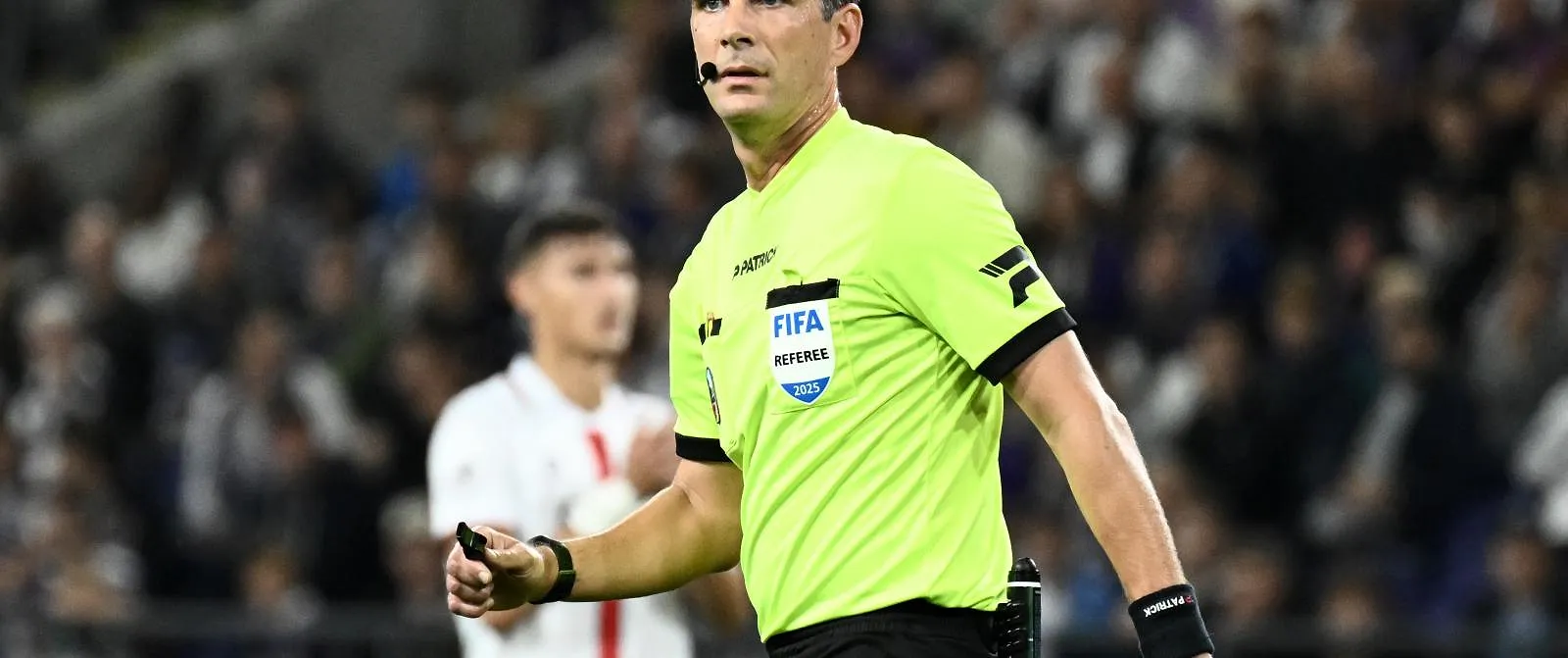 Erik Lambrechts sur l’utilisation du VAR : « Changer la règle du hors-jeu, c’est déplacer le problème » - Tom Oliver