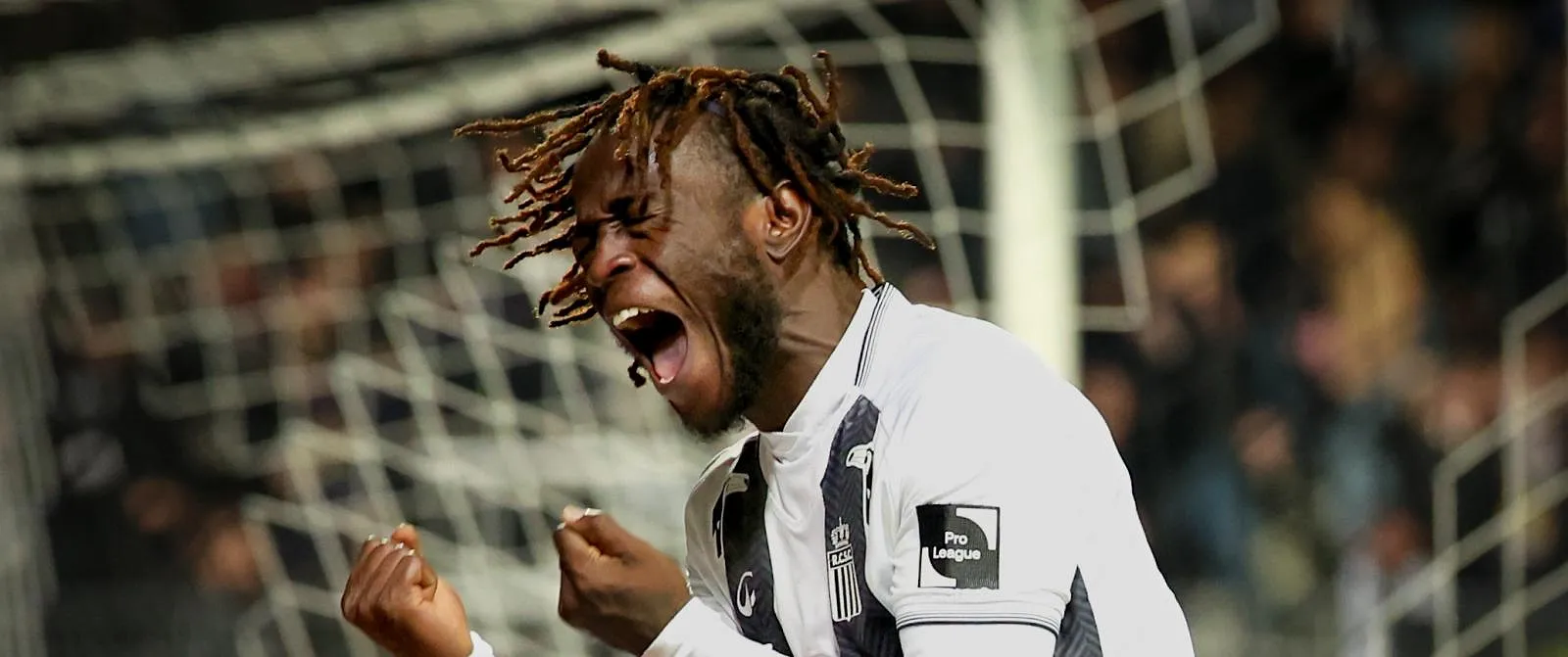 Parfait Guiagon sur la shortlist des Rangers mais aussi de Philippe Clement - Samuel Guadi