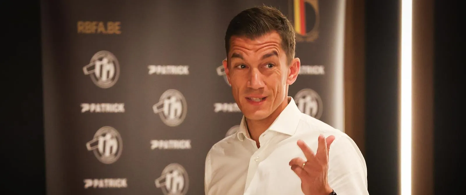 « Pas d’unanimité » : Jonathan Lardot défend la VAR sur l’intervention de Mac Allister contre Saint-Trond - Samuel Guadi