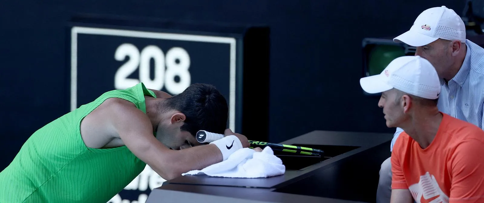 Entre crampes et vomi, Alcaraz a souffert : « Le match le plus difficile physiquement de ma vie » - Belga