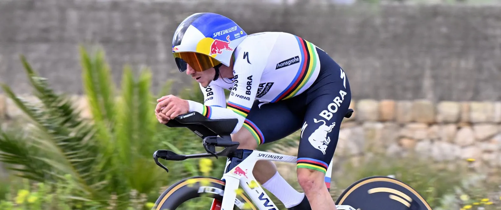 « La concurrence est rude » : Remco Evenepoel s’apprête à défier Almeida et Uijtdebroeks au Tour de Valence ! - Belga et Circus Daily