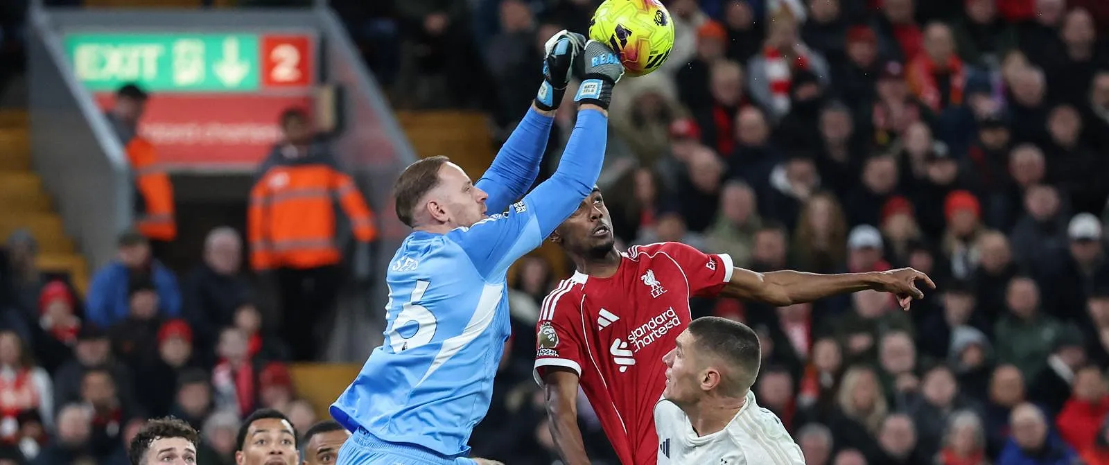 Matz Sels a de la concurrence : Stefan Ortega vient de signer à Nottingham Forest ! - Guillaume Jans