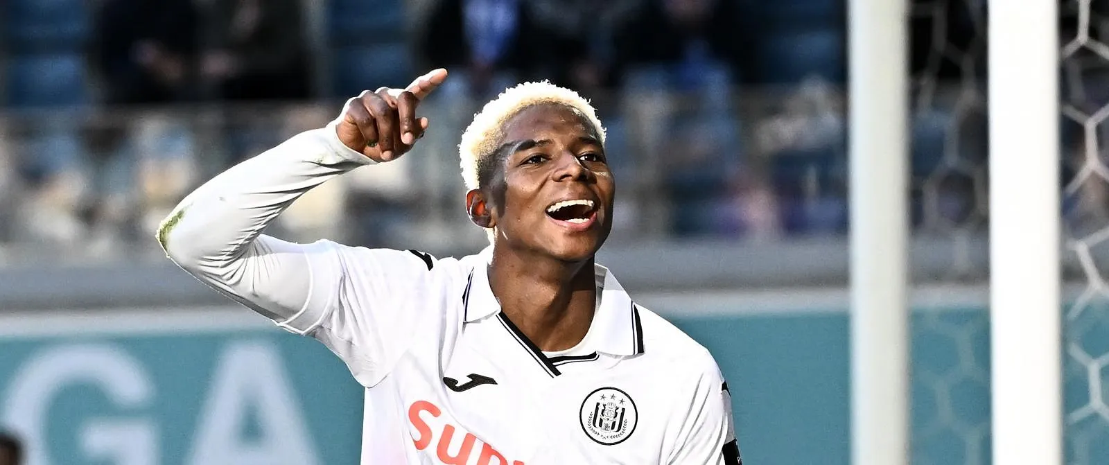 Voici pourquoi Anderlecht n’a pas attendu la fin de saison et la Coupe du monde pour vendre Angulo ! - Tom Oliver