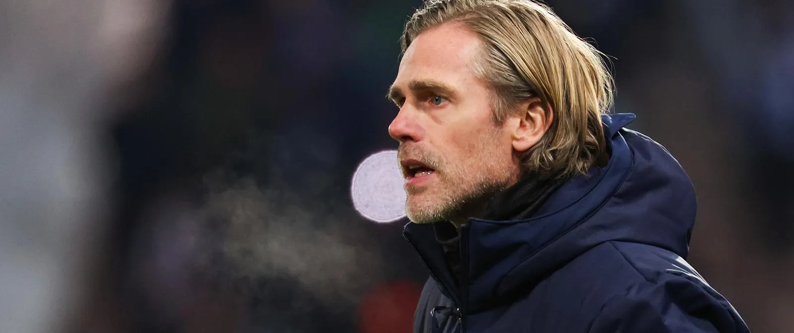 « Ça m’inquiète, c’est vrai » : la réaction d’Hans Cornelis après la nouvelle défaite de Charleroi ! - Tom Oliver