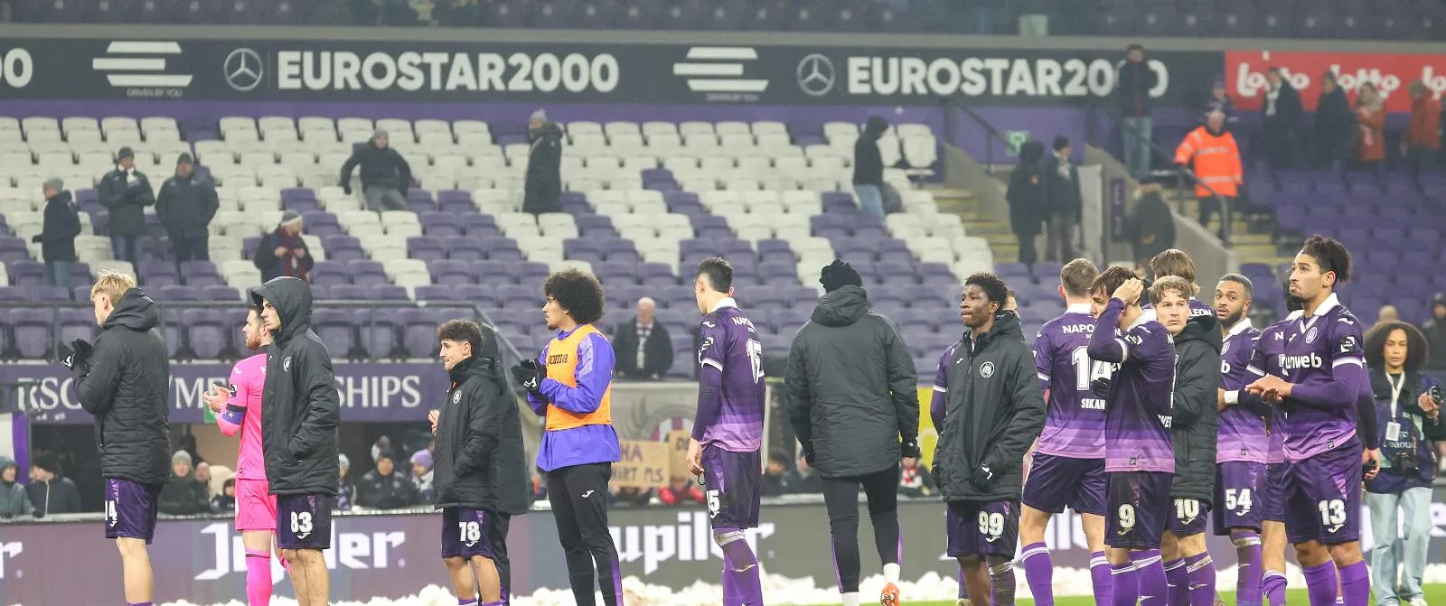 Les joueurs d’Anderlecht ont fait un tour d’honneur… devant un stade vide (video) - Samuel Guadi
