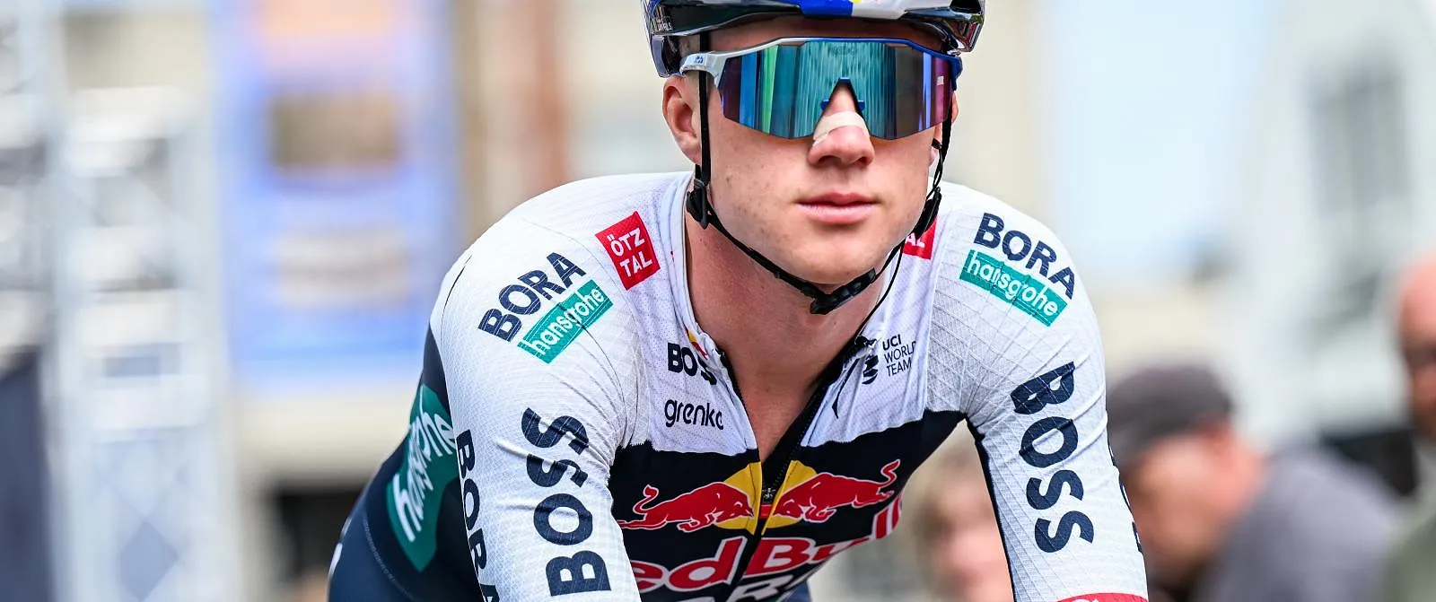 En plus de sa fracture du bassin, Maxim Van Gils s’est également cassé l’épaule - Belga