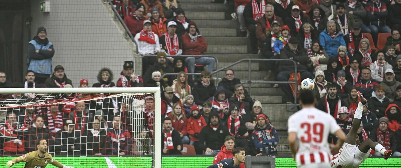 Avec un retourné exceptionnel, Ragnar Ache s’inscrit parmi les favoris au Prix Puskas - Jérôme Jordens