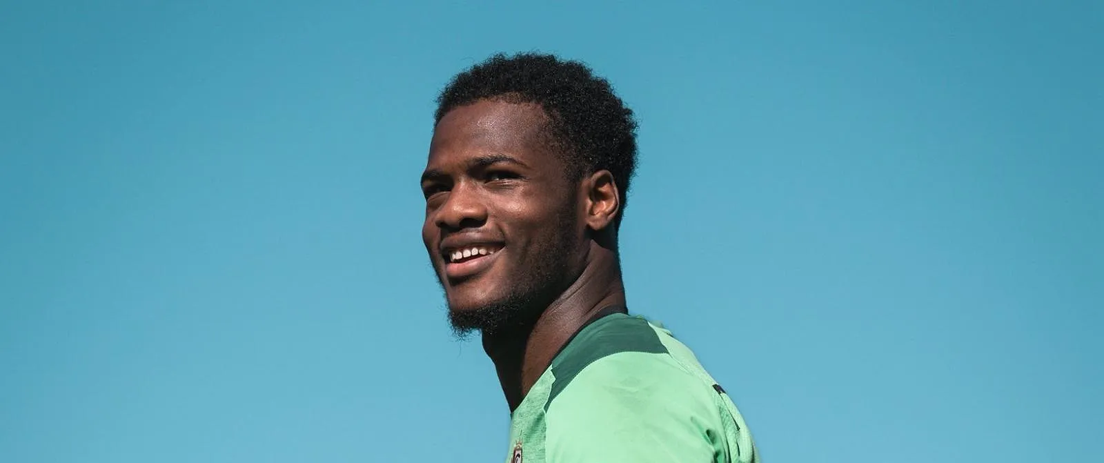 « Retour aux affaires » : Matthieu Epolo a repris l’entraînement au Standard ! (vidéos) - Tom Oliver