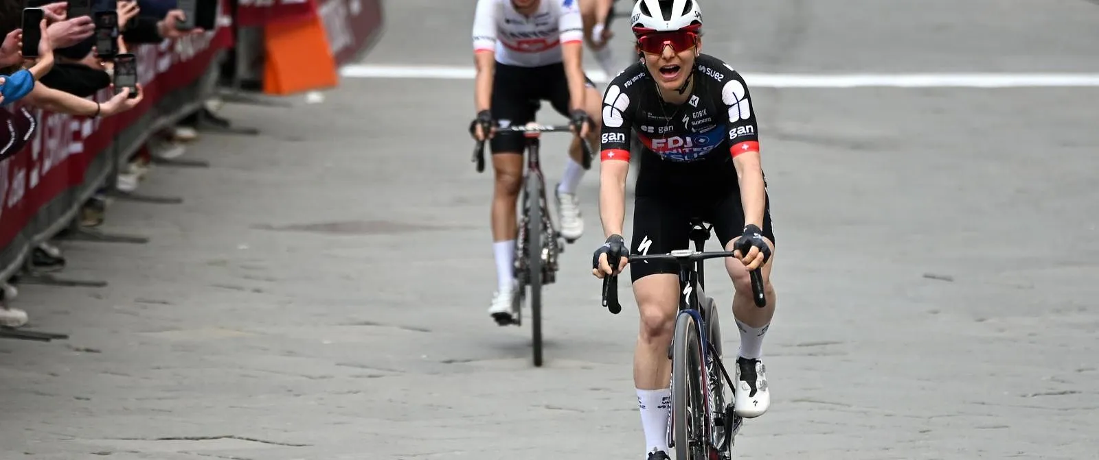 Strade Bianche dames : Elise Chabbey s’impose au bout d’une bataille à quatre, Kopecky et Vollering piégées - Belga