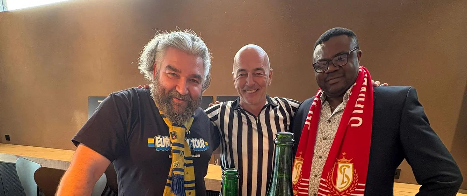 « Je m’excuse auprès des supporters du Standard » : Marc Delire préface les affiches du week-end dans « Top Prono », avec deux fans - Tom Oliver