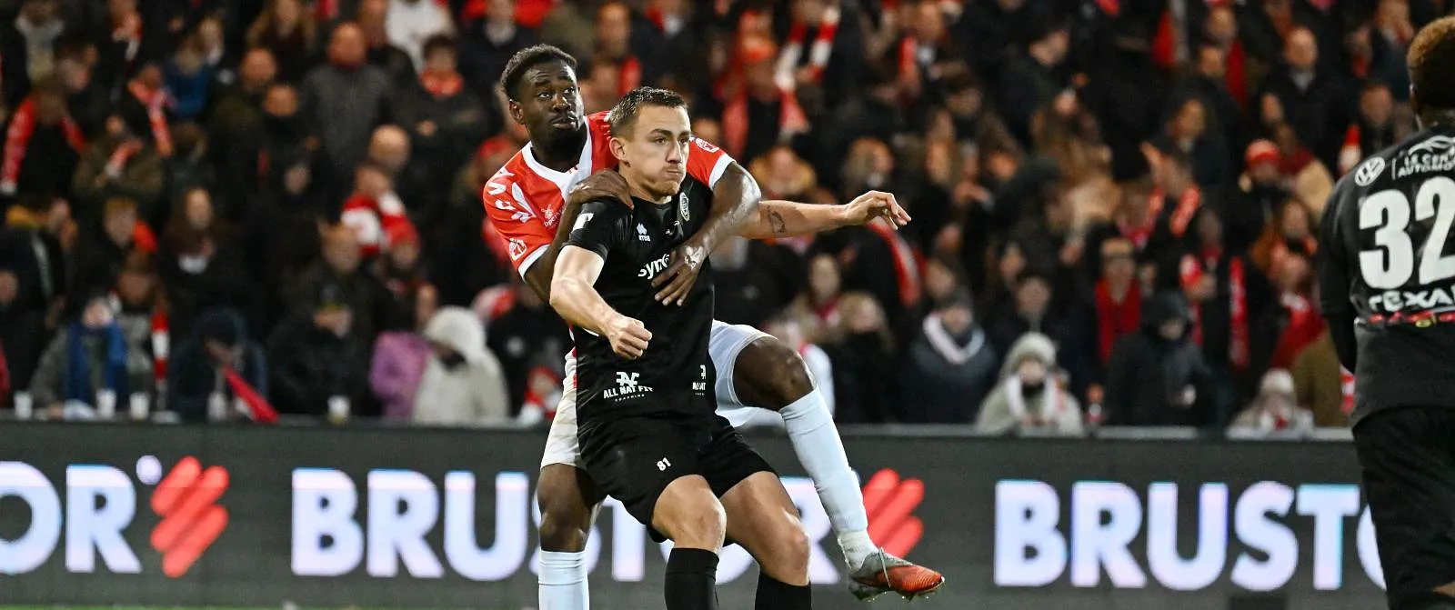 L’Olympic Charleroi descend en D1 ACFF suite à sa défaite à Courtrai (3-1) - Belga