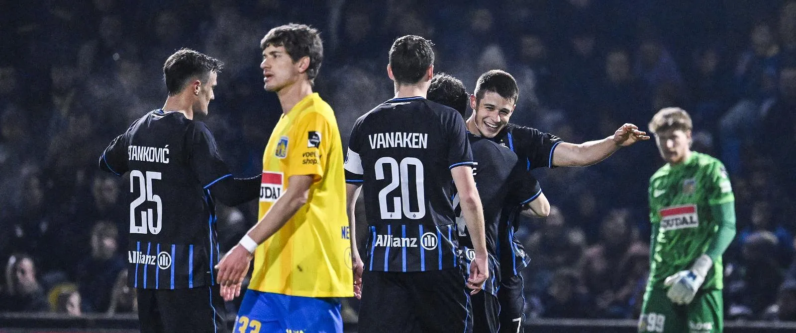 Bruges s’impose à Westerlo (1-2) et revient à 3 points de l’Union - Belga