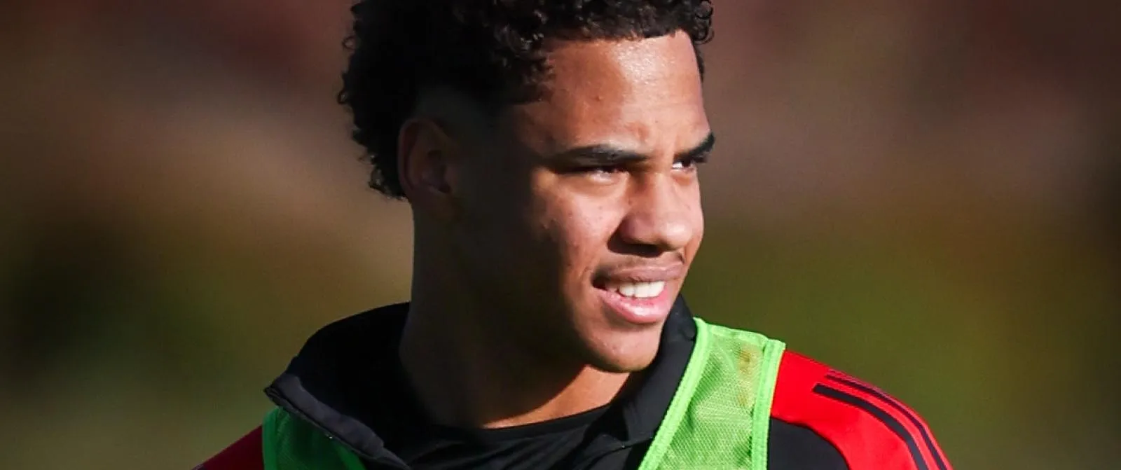 Soulagement pour Noah Fernandez : il ne souffre finalement d’aucune blessure grave ! - Tom Oliver