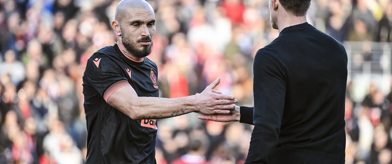 Anthony Moris veut voir Teddy Teuma rester au Standard : « Il peut les remettre dans le haut du classement » - Tom Oliver