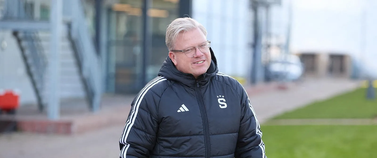 Lars Friis succède à Onur Cinel pour reprendre les rênes du Cercle de Bruges - Belga