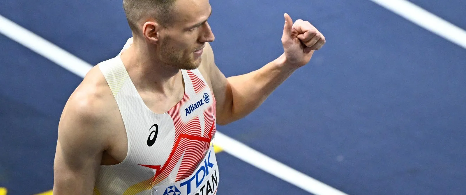Mondiaux indoor : Eliott Crestan remporte à nouveau sa série et file en finale du 800 m ! - Belga