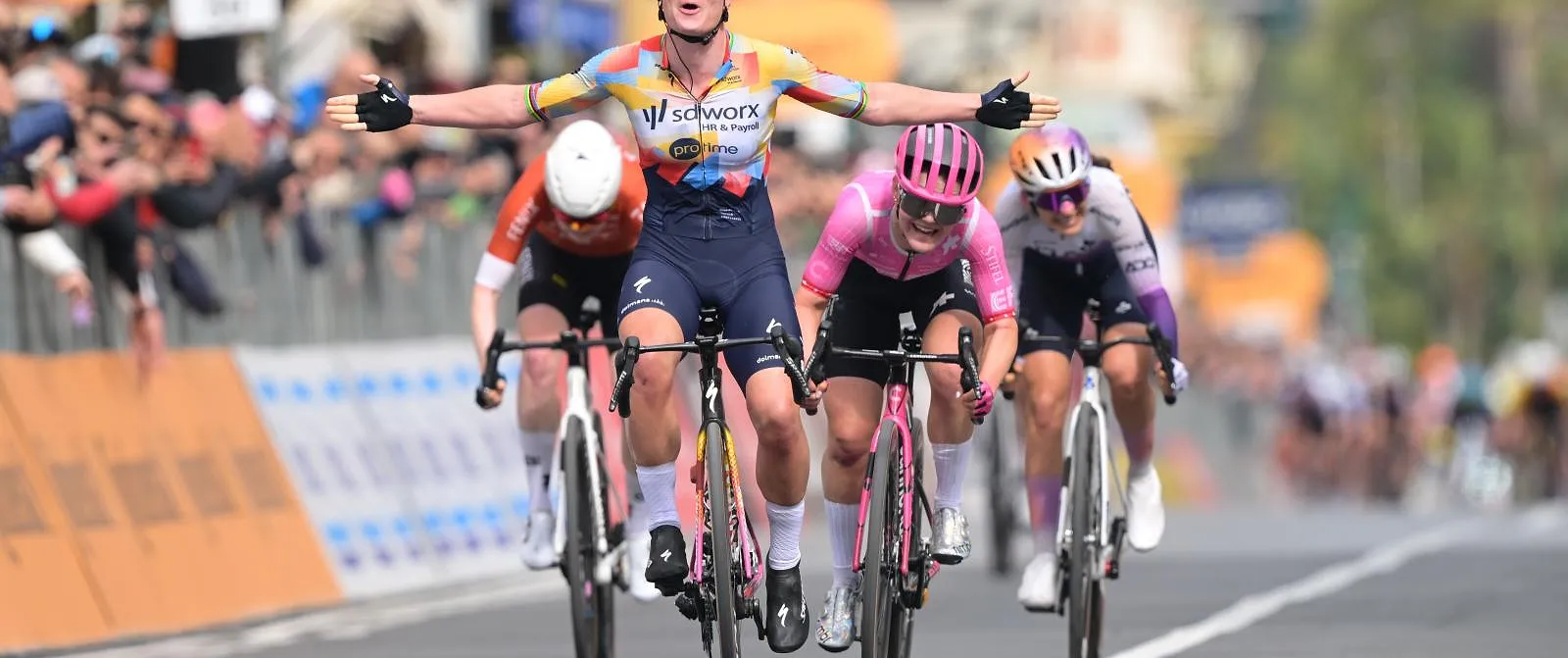 Lotte Kopecky triomphe à Milan-San Remo ! - Belga