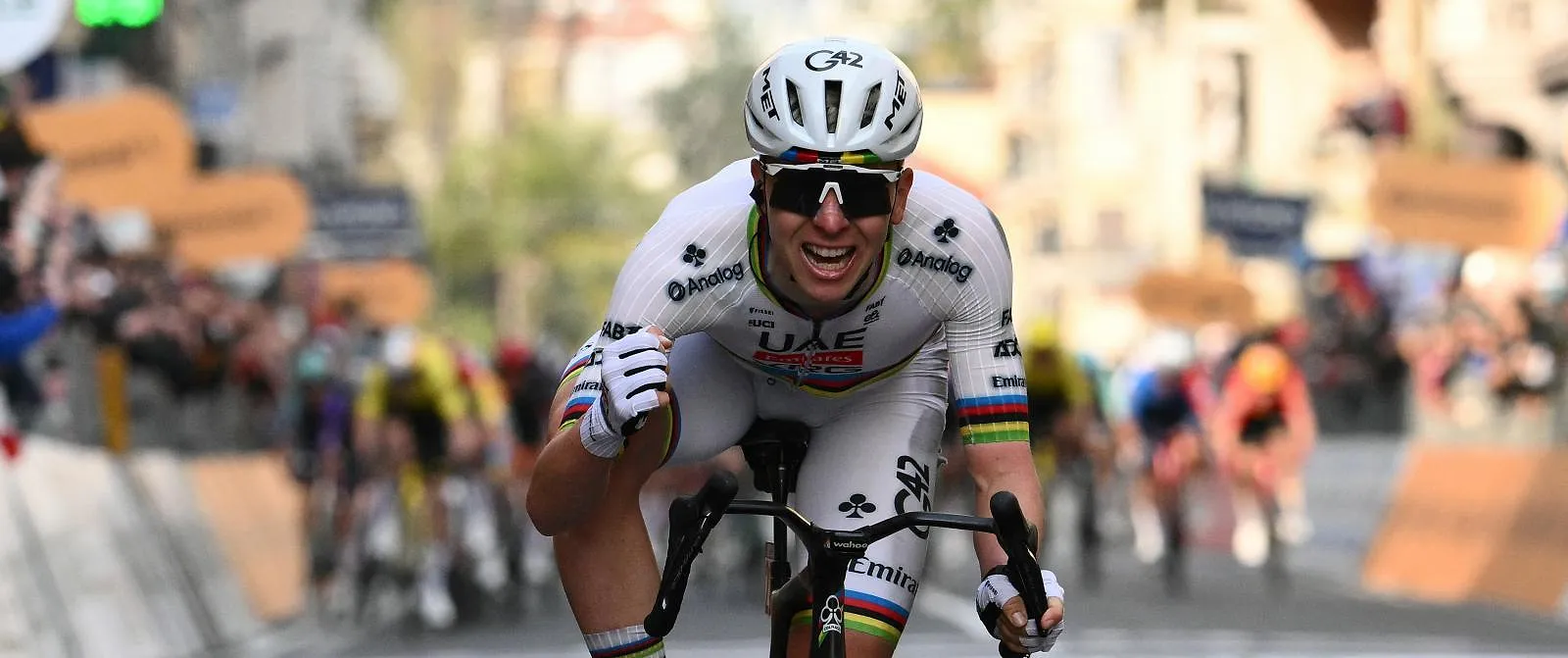 Pogacar a gagné Milan-Sanremo avec un cadre fissuré : « Il n’aurait jamais roulé comme ça s’il l’avait su… » - Tom Oliver